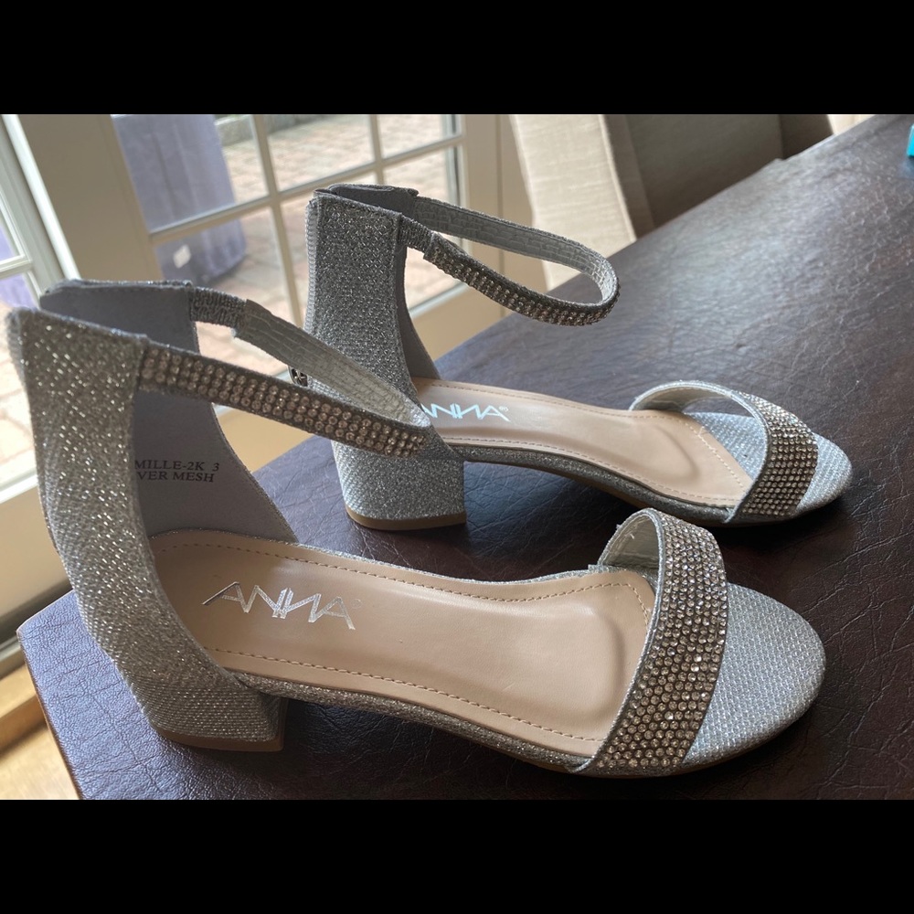 Anna Silver formal shoes (perfect for a wedding!)